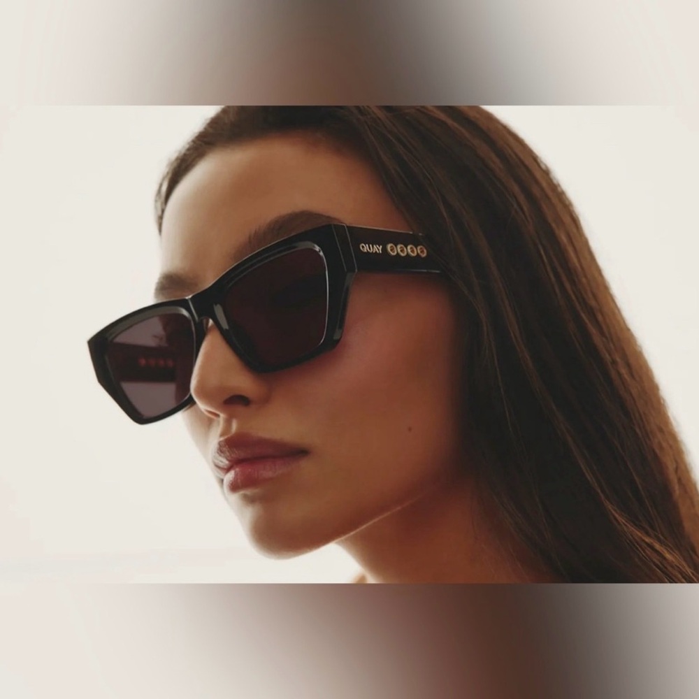 QUAY AUSTRALIA- No Apologies Sunglasses- black, smoke